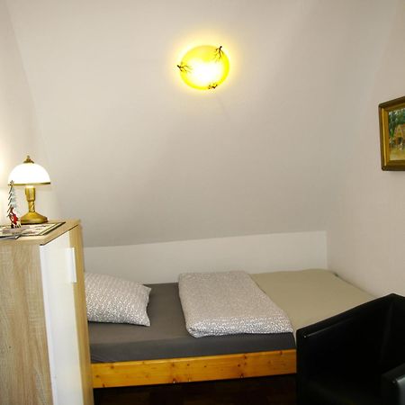 Chata Maniowy Wyspa Ciszy - Agroturystyka, Nieopodal Czorsztyna, Maniowy I Kluszkowce Nad Zalewem Czorsztynskim 外观 照片