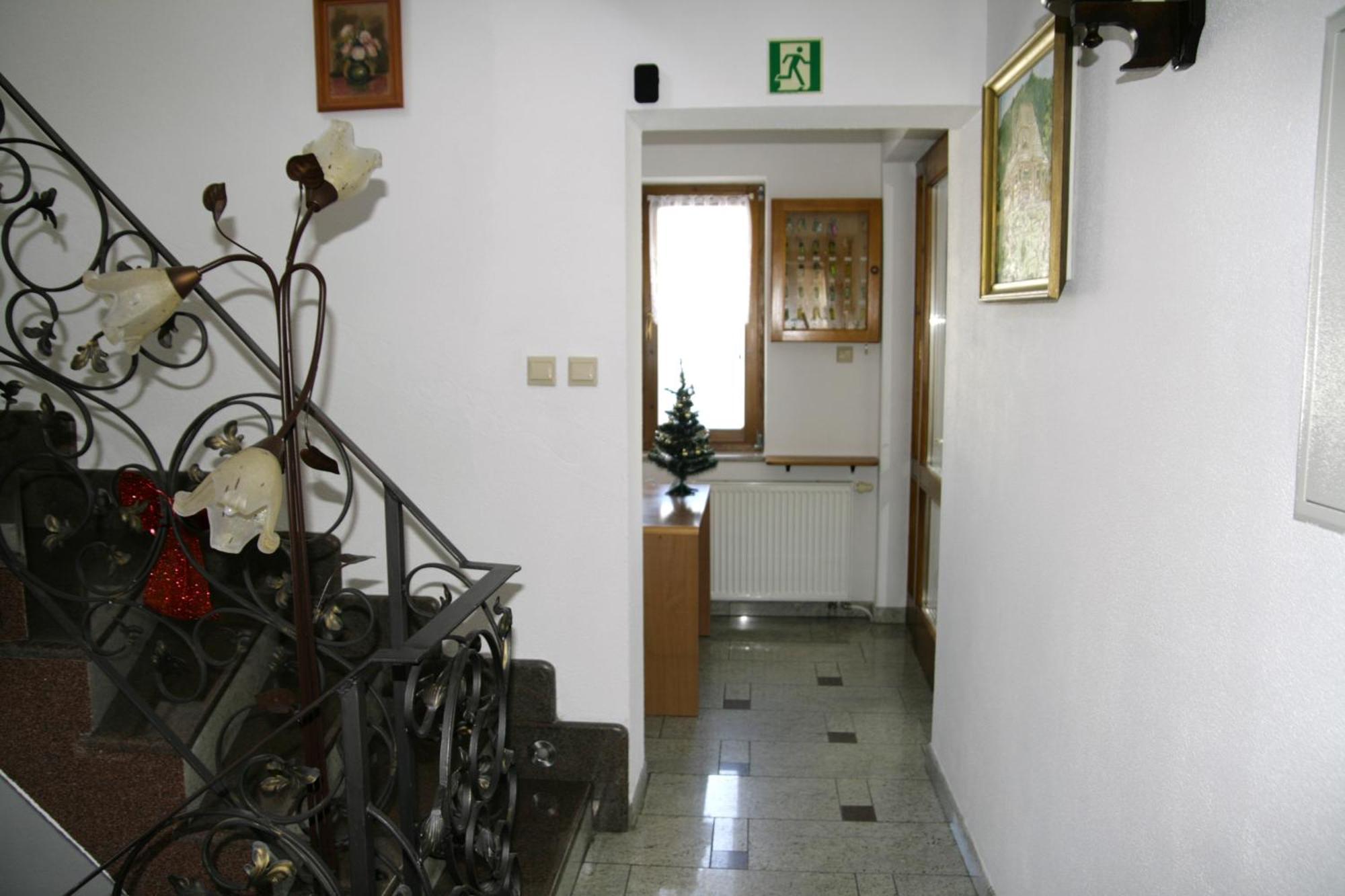 Chata Maniowy Wyspa Ciszy - Agroturystyka, Nieopodal Czorsztyna, Maniowy I Kluszkowce Nad Zalewem Czorsztynskim 外观 照片